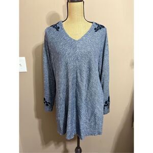CJ Banks Knit Top Size 1X Heather Blue Pockets Long Sleeve Embroidered Tunic